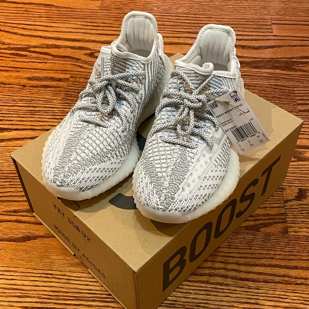 Adidas Yeezy 350 V2 size 6.5